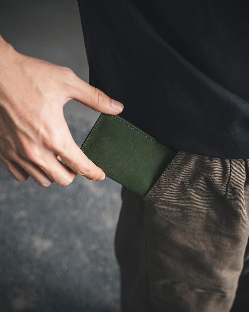 VULKIT حامل بطاقات العمل من الجلد الأصلي مزدوج الجوانب نحيف منظم بطاقات الاسم للرجال أو النساء، يحمل حتى 20 بطاقة (أخضر أصلي) - Image 3